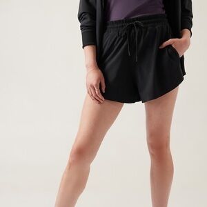 Athleta Crossroads Short